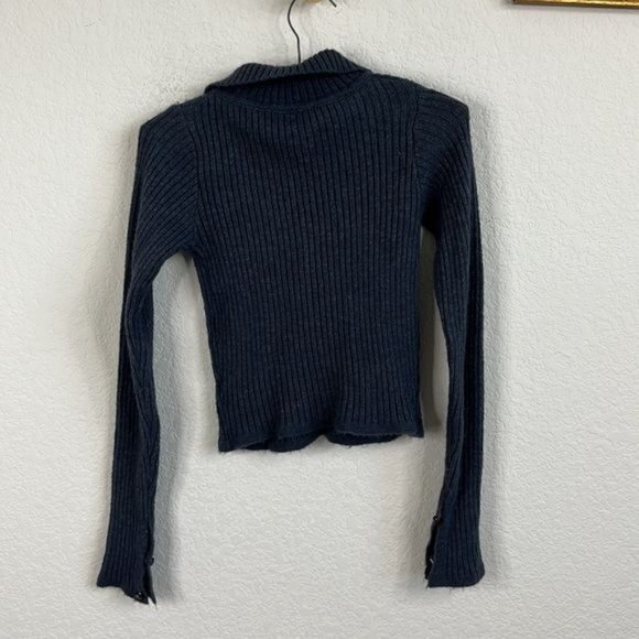 RUVE Cream Retro Ribbed Cropped Sweater - Picture 6 of 6